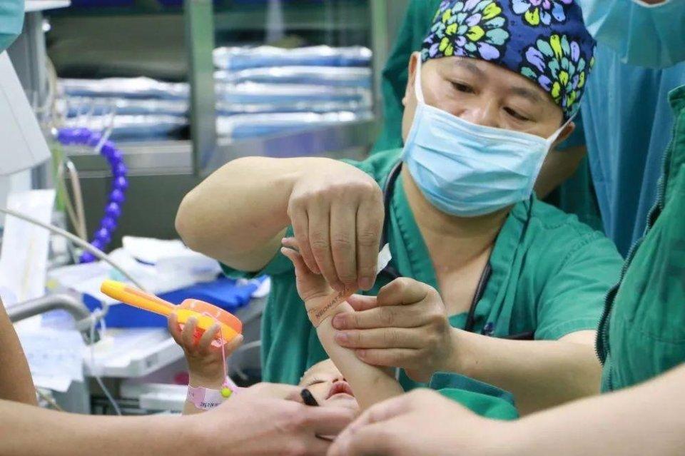 罗定市妇婴监护型护送